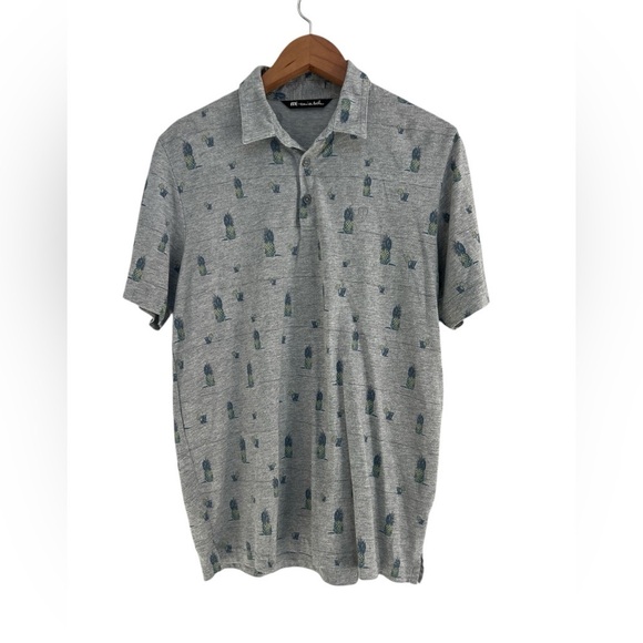 Travis Mathew Men’s Golf Polo Shirt Pineapple Cocktail All Over Print - Picture 1 of 6